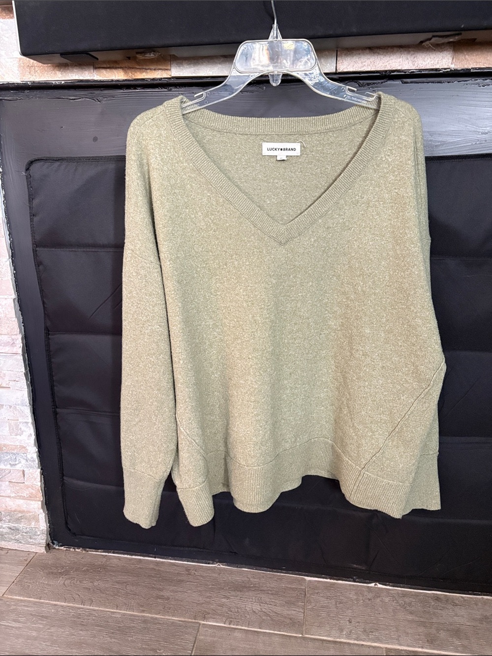Lucky Brand Women's V-Neck Sweater in Sage Green